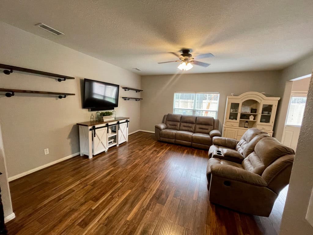 Gallery 21 Estelle ln, Pinehurst, TX, 77362